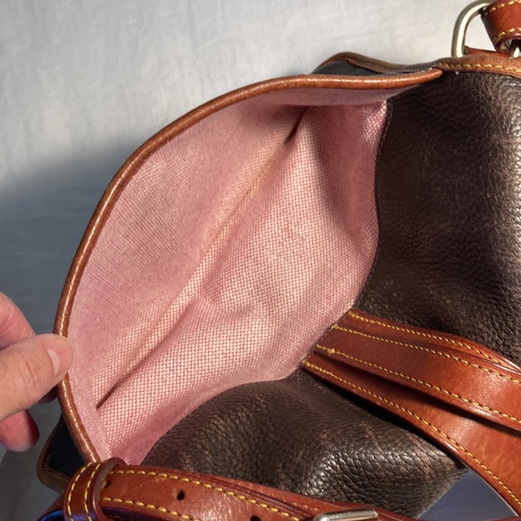 Dooney & Bourke pebbled leather duck logo bag - Picture 12 of 16